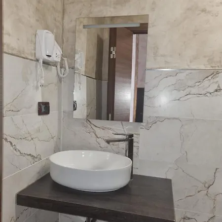 Affittacamere Domus Aquae & Wellness Genova